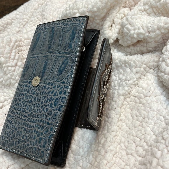 P&G Collection Wallet - Picture 3 of 4